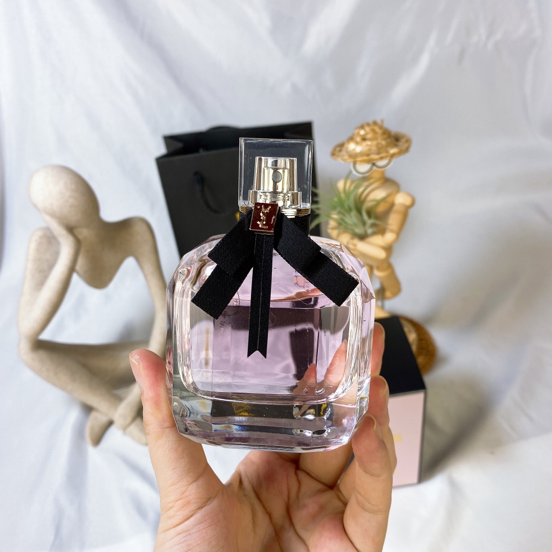 Saint Laurent perfume